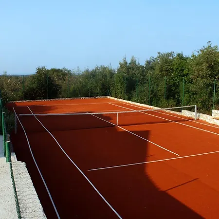 Family-friendly With Pool In Holiday home *